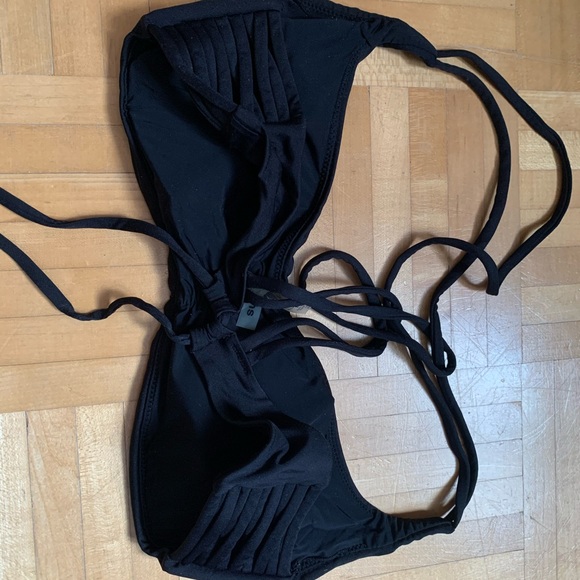 Bikini - Picture 5 of 5